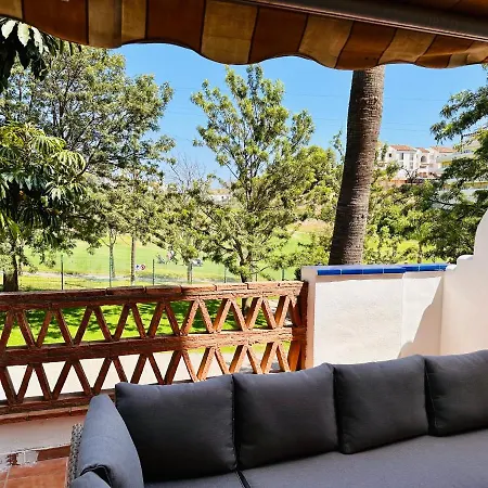 Encantador Vista Golf, Grande Terraza Malaga