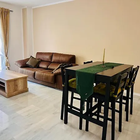Encantador Vista Golf, Grande Terraza Apartment *